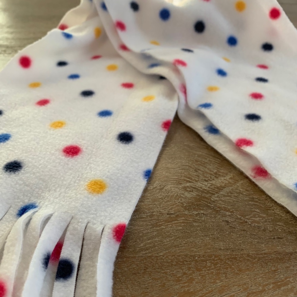 Girls Old Navy Scarf 🧣 - Picture 2 of 5